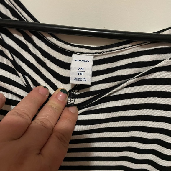 Old navy t-shirt dress knee length - Picture 2 of 2